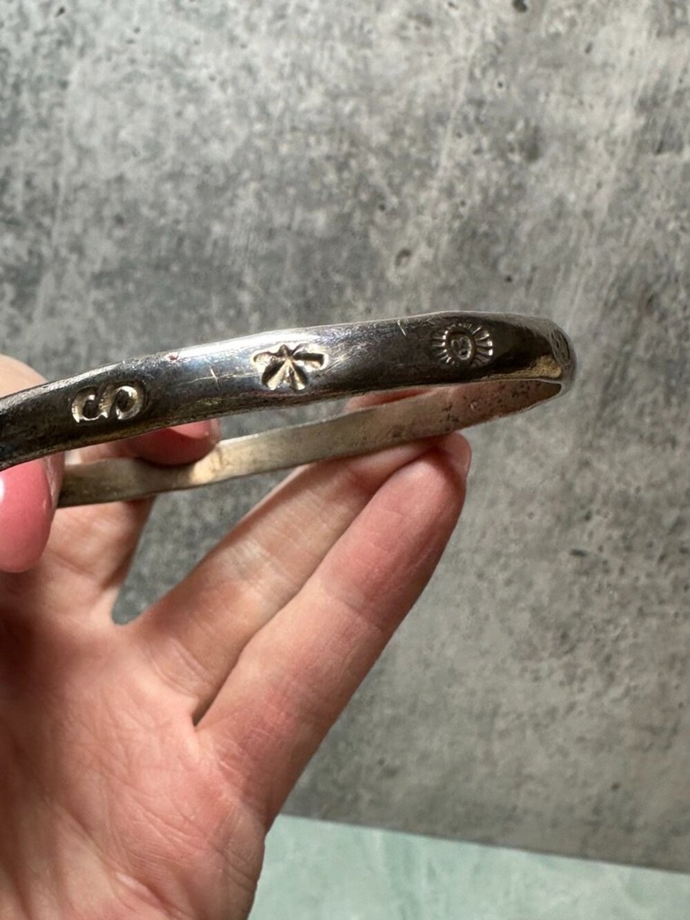 Vintage Taxo Sterling Silver .925 Bangle Bracelet Embellished Stamped - Picture 4 of 8